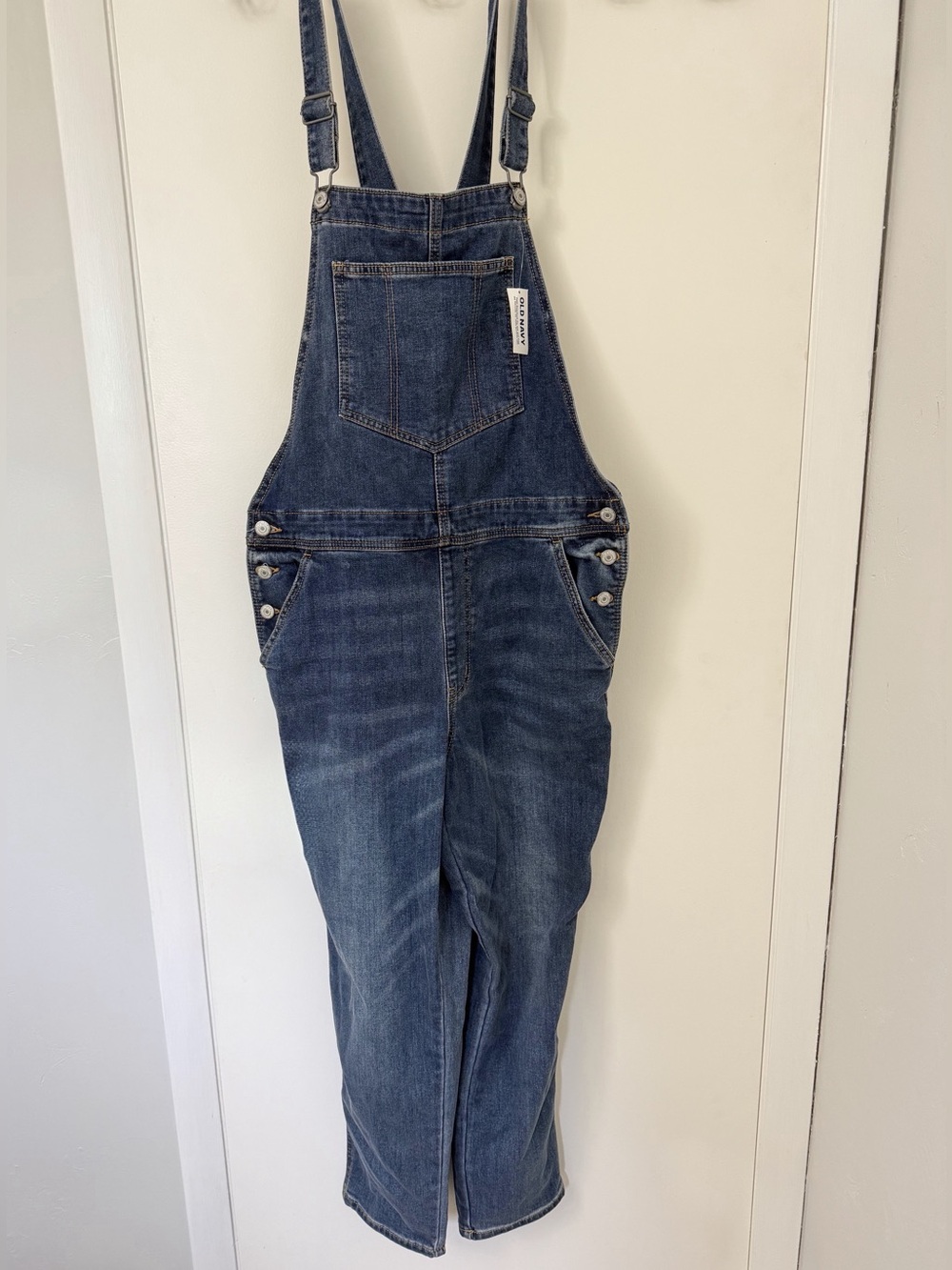 Old Navy Women’s Blue Denim Overalls with Front Pocket, size 12 NEW w/ tags